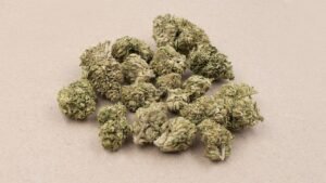 how much is an eighth in grams