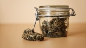 how to store cannabis flower